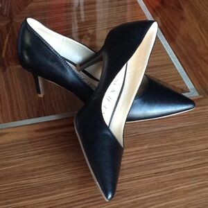 🐾🌹🐾 Sole Society - 'Elverna' Classic Black Pump